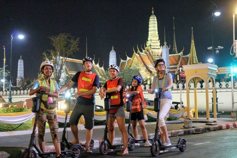 E-Scooter Night Tour with Local Street Food - Wat Pho and the Grand Palace after closing