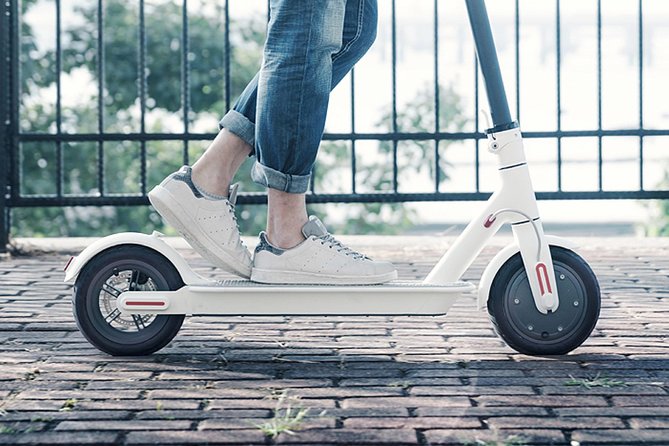 E-SCOOTER (romobil) RENTAL - Safety Measures and Booking Process