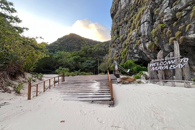 Early Bird Trip Phi Phi + ViewpointPremium Speedboat from Krabi - The Sum Up