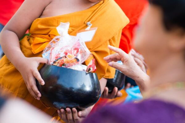 Early Morning Doi Suthep With Monk Chanting and Alms - Cultural Significance of Doi Suthep