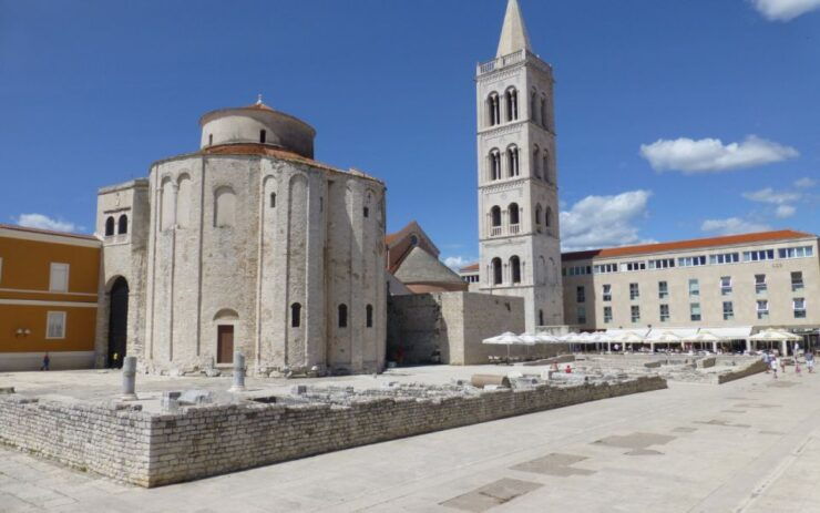 Early Morning Walking Tour of the Old Town in Zadar - Meeting Point Details