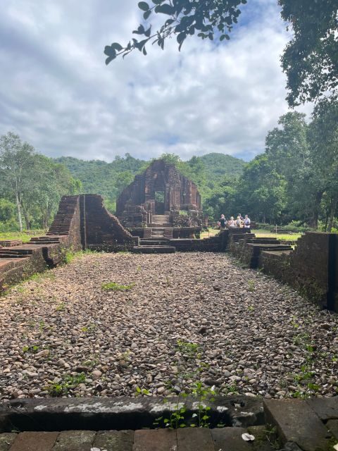 Early My Son tour/transfer to avoid crowd and the heat - What Sets This Tour Apart?