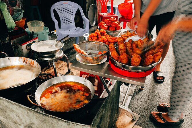 Early Riser Walk: Grandma Noodles, Cafe, Exotic Fruits & History - FAQ