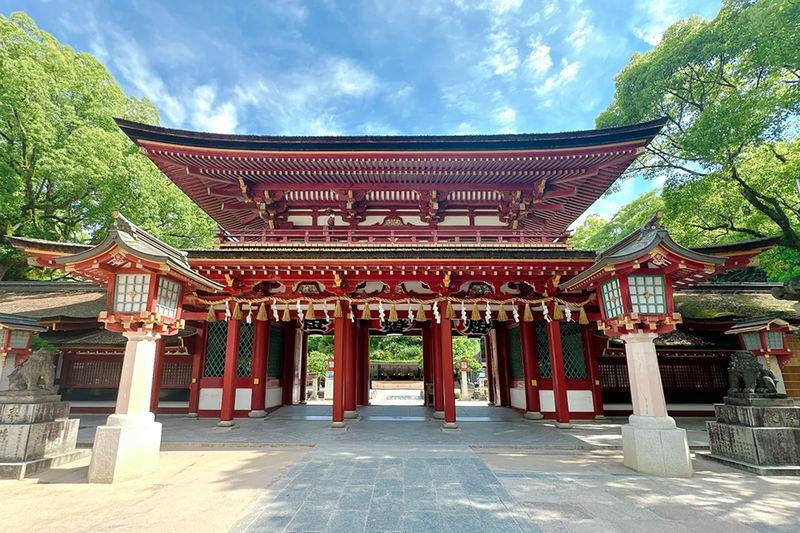 Early Spring Cherry Blossom Limited: Kyushu Saga | Mifuneyama Rakuen & Yutoku Inari Shrine & Dazaifu Tenmangu Shrine & Ouo Shrine & Asahigaoka Park | Departing from Fukuoka - What the price covers, and what it does not