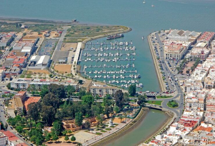 East Algarve Private Tour Incluid Ferry Boat to Spain - Activity Description