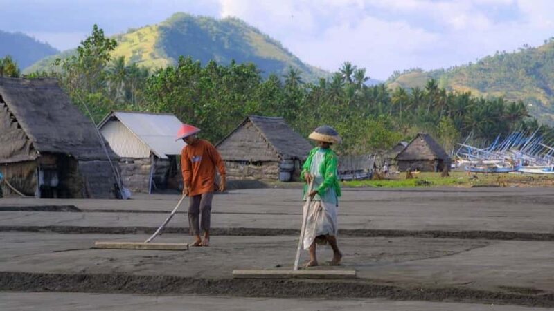 East Bali Full-Day Tour with Kusamba Traditional Salt Making - Who Is This Tour Best For?