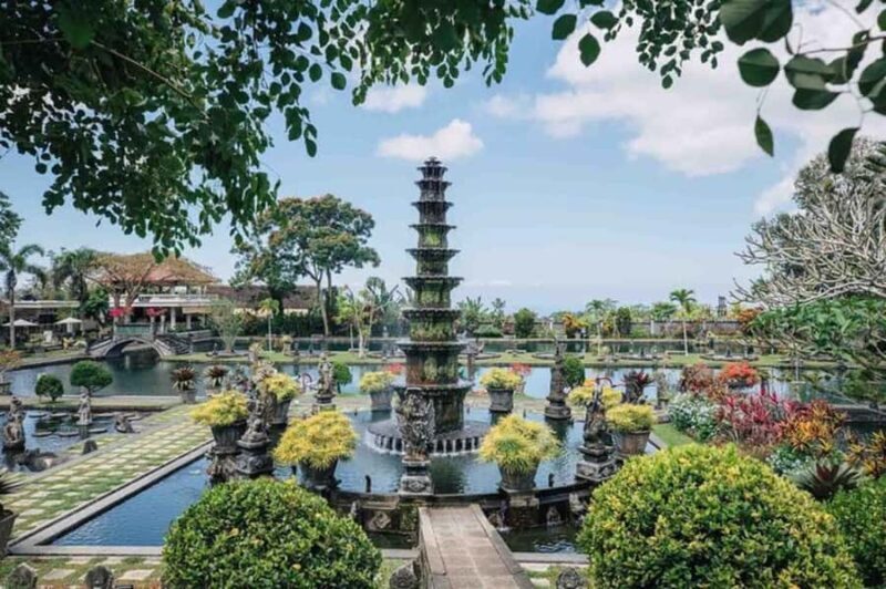 East Bali Tour: Gate of Heaven, Water Palace, Sleeping Gajah - Details that Matter