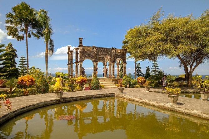 East Bali Tour, Lempuyang - Tirta Gangga - Ujung Soekasada - Black Sand Beach - Tour Highlights