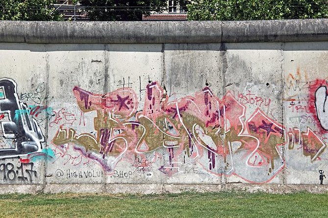East Berlin and the Berlin Wall 2-Hour Walking Tour - Tour Details and Logistics