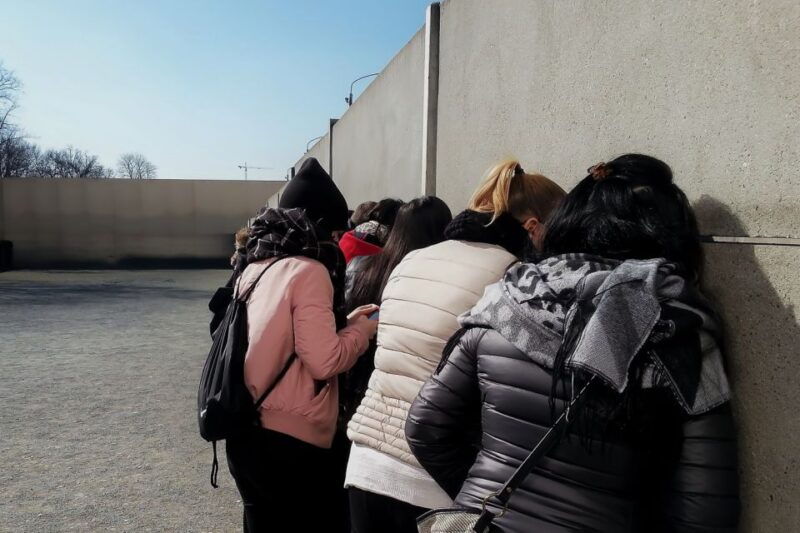 East Berlin and the Wall: Walking Tour - Transportation and Duration
