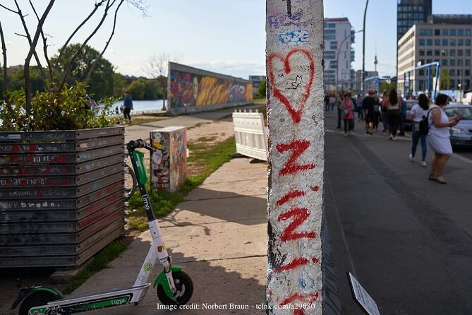 East Berlins Street Art: Private Walking Tour - Tips for Maximizing Your Experience