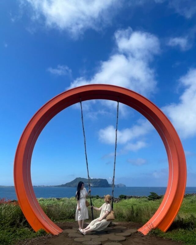 East Jeju Premium Limousine Bus Tour - Hamdok Beach and the evening return