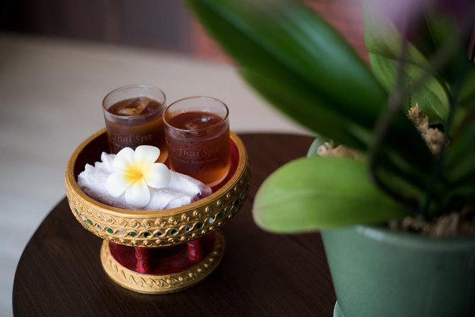 East Meet West (2hours) - Meeting and Pickup