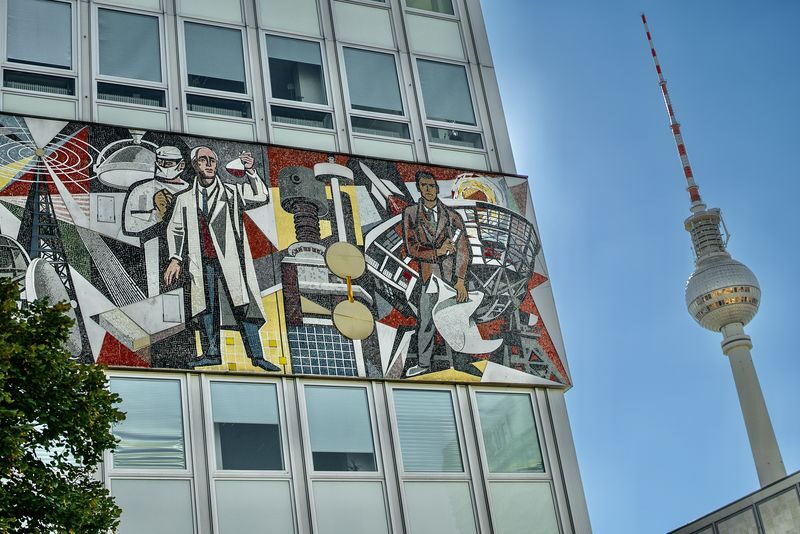East Side Gallery Half-Day Small Group Walking Tour - East Side Gallery and the Wall’s physical traces