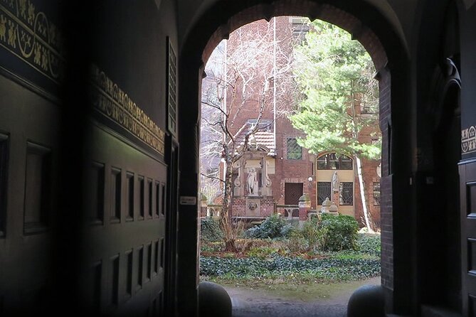 East-West Walking Tour in the Capital of German Empire - Historical Landmarks and Cultural Sites