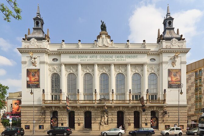 East-West Walking Tour in the Capital of German Empire - Architectural Highlights Along the Route