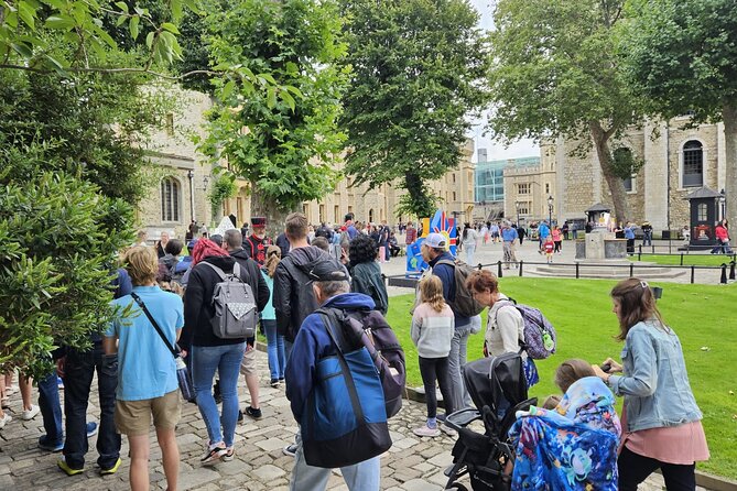 Easy Access Tower of London Crown Jewels-Torture and Executions - Crown Jewels Exhibition