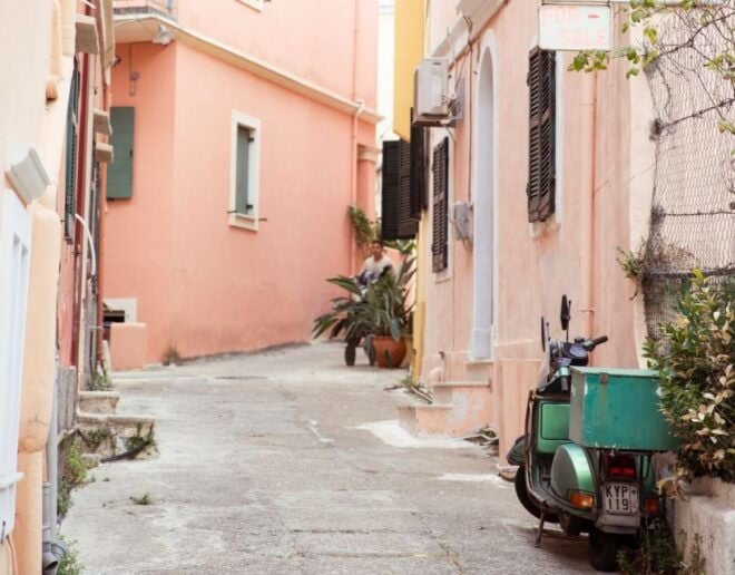 Easy Corfu Private Tour: Corfu Town & Surroundings - Pickup and Transportation