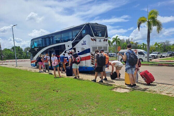 Easy Island Transfer from Phi Phi Island to Koh Tao - Who Should Consider This Experience?