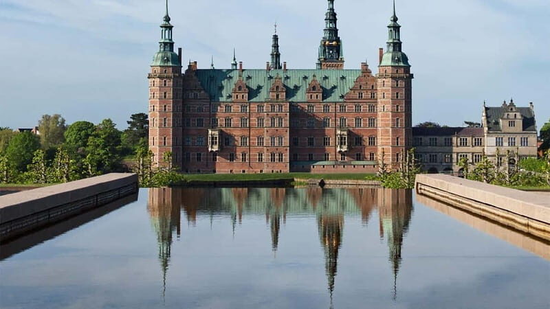 Easy Pace Tour of Kronborg Castle and Frederiksborg Palace - An In-Depth Look at the Tour Experience
