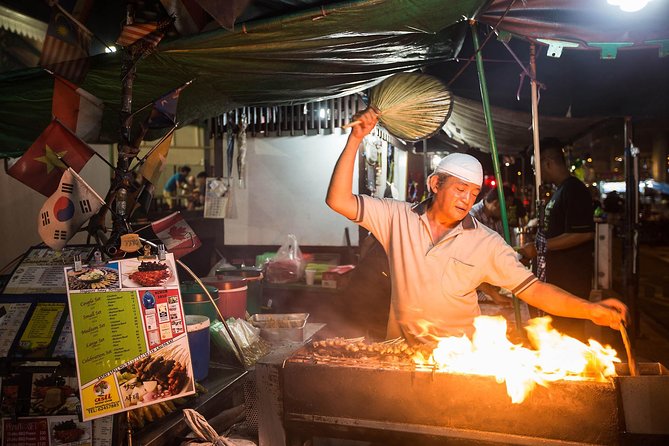 Eat 8 Singapore Foods & See 30 Top Singapore Sights Tour - Common Questions