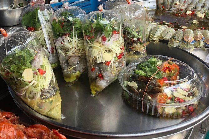 Eat 8 Thai Foods & See 30 Bangkoks Top Sights - Visit the Famous Wat Arun Temple