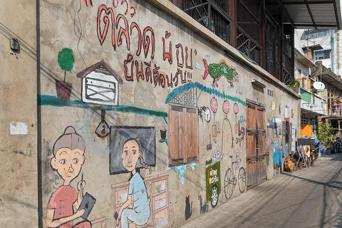 Eat 8 Thai Foods & See 30 Bangkoks Top Sights - Marvel at the Beauty of Wat Phra Kaew