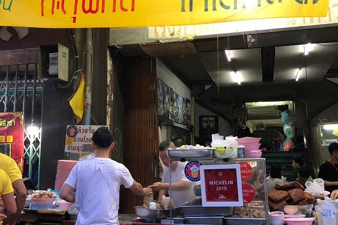 Eat 8 Thai Foods & See 30 Bangkoks Top Sights Private Guide! - Authentic Thai Street Food Experience