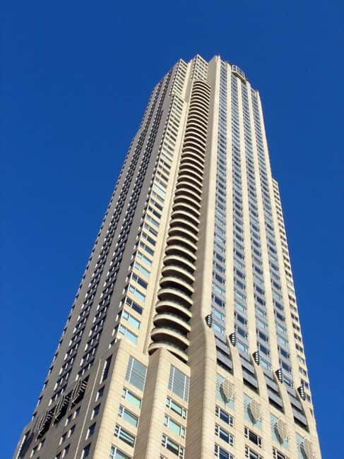 Echoes of Elegance: Chicago Private Architecture Tour - An In-Depth Look at the Chicago Private Architecture Tour