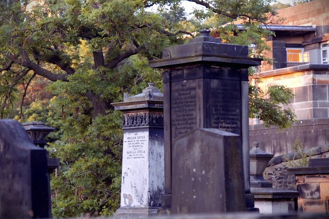 Edinburg 2Hour Nighttime Ghost Tour Spanish Tour Guide - Pricing, Terms, and Booking Information