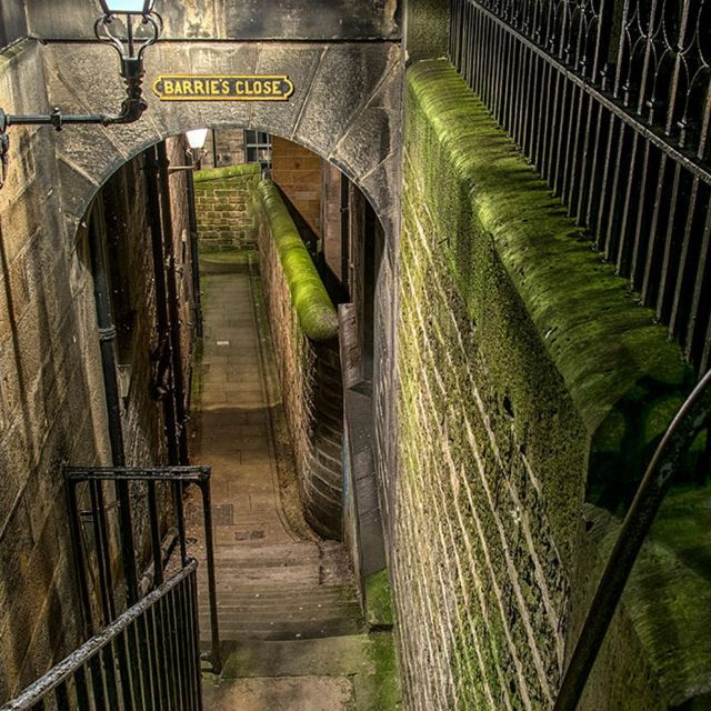 Edinburgh: 2-Hour Nighttime Ghost Tour - Experience Highlights and Tour Inclusions