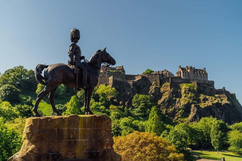 Edinburgh: Big Bus Hop-On, Hop-Off Tour by Open-Top Bus - Authentic Insights from Past Travelers