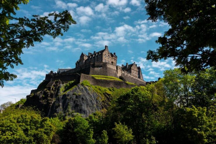 Edinburgh: Capture the Most Photogenic Spots With a Local - Highlights of the Experience