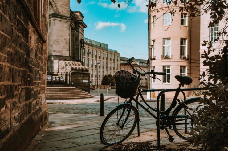 Edinburgh: Capture the Most Photogenic Spots With a Local - Activity Details and Duration