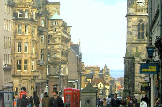 Edinburgh City Walking Tour, Discover Old Town, Royal Mile With a Local Expert! - Private Tours for Families With Young Children