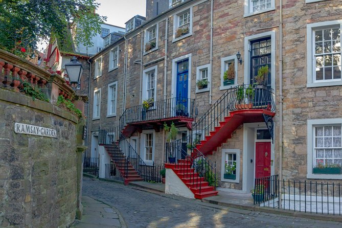 Edinburgh Cityscape Photography Tour - Meeting and Pickup
