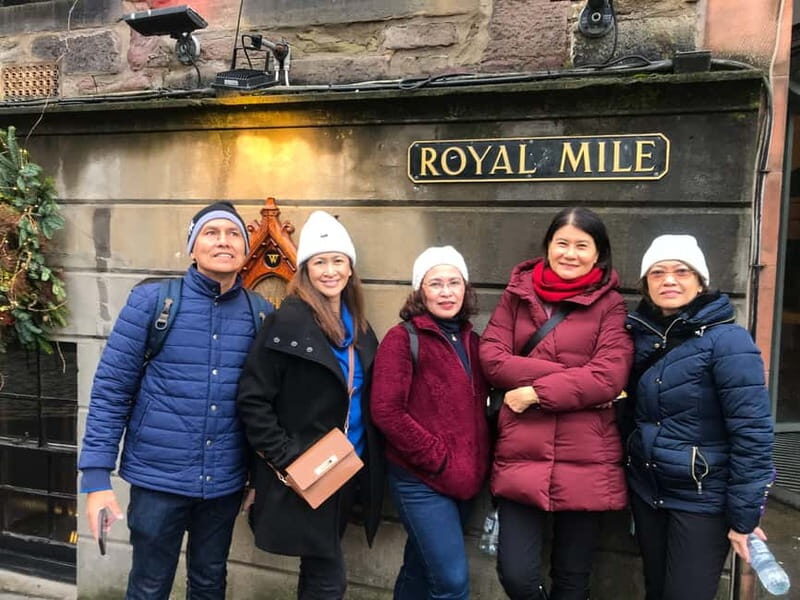Edinburgh: Custom Highlights & Hidden Gems Tour with a Local - FAQs