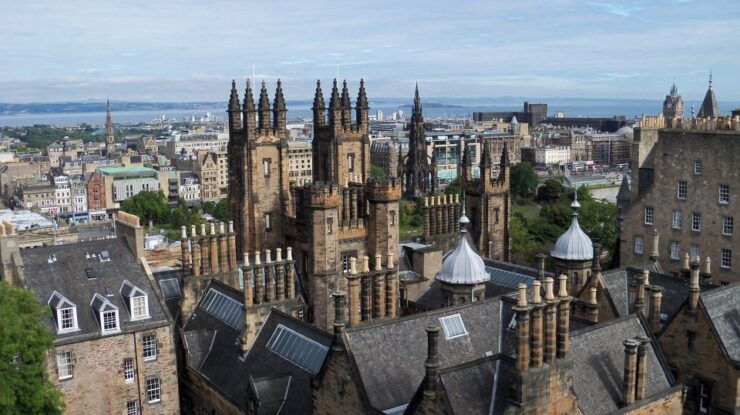 Edinburgh: Escape Tour & Self-Guided Citygame - Experience & Immersion