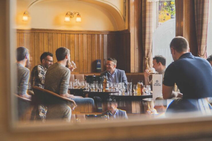 Edinburgh: Guided Whisky Tasting & Walking Tour - Tour Details