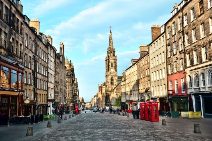 Edinburgh: Harry Potter Guided Tour in French - Booking Details