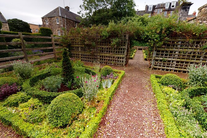 Edinburgh Hidden Gems Self-Guided Private Tour - Highlights of the Tour