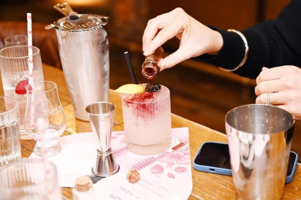 Edinburgh: Love Gin Cocktail Masterclass - Age Restriction