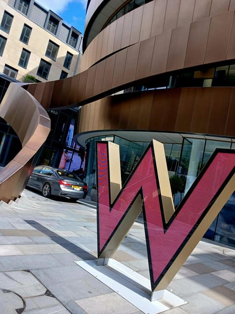Edinburgh: Luxury Car and Driver Hire with Unlimited Mileage - FAQ