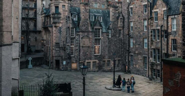 Edinburgh: Old Town Ghost Walking Tour - Good To Know