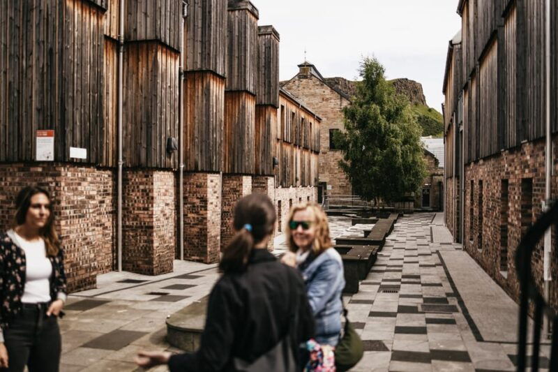 Edinburgh: Old Town Guided Walking Tour and Beer Tasting - Good To Know