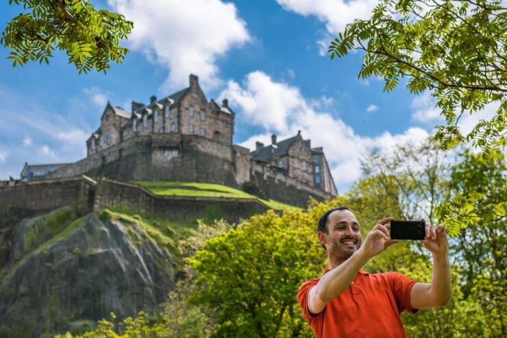 Edinburgh Old Town Highlights Private Guided Walking Tour - Itinerary Highlights