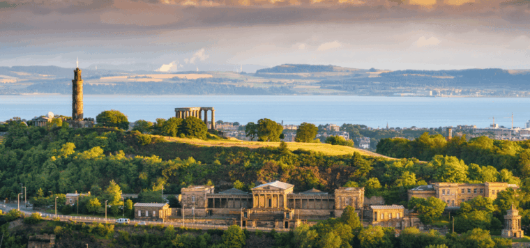 Edinburgh: Old Town Walking Tour with an APP - FAQs