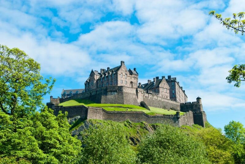 Edinburgh Overnight Trip with Accommodation - Good To Know