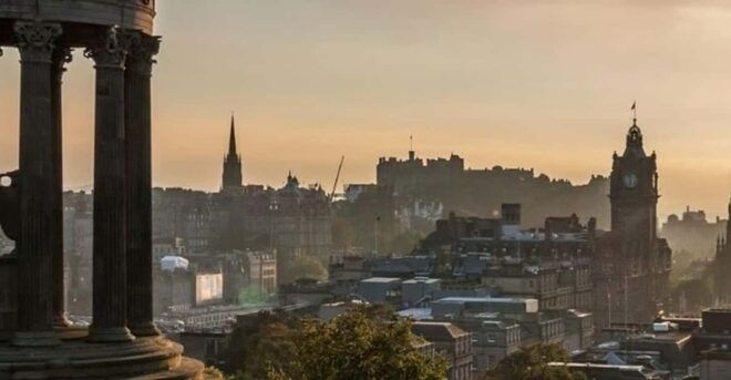 Edinburgh: Private Guided Customized Walking Tour - Explore Edinburgh With a Local Guide