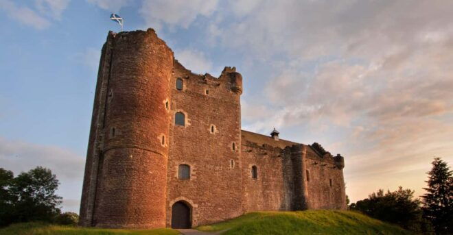 Edinburgh: Private Outlander, Palaces & Jacobites Experience - Experience Features